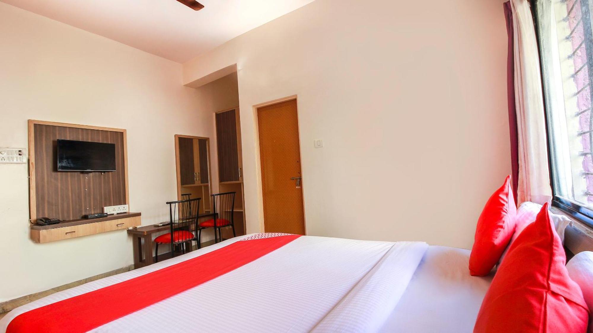 Hotel O Kandil Jogeshwari Exteriör bild